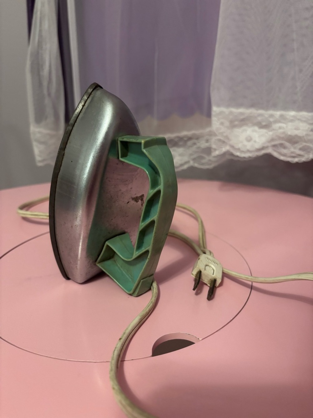Vintage Small child’s Handheld Iron in Mint Green